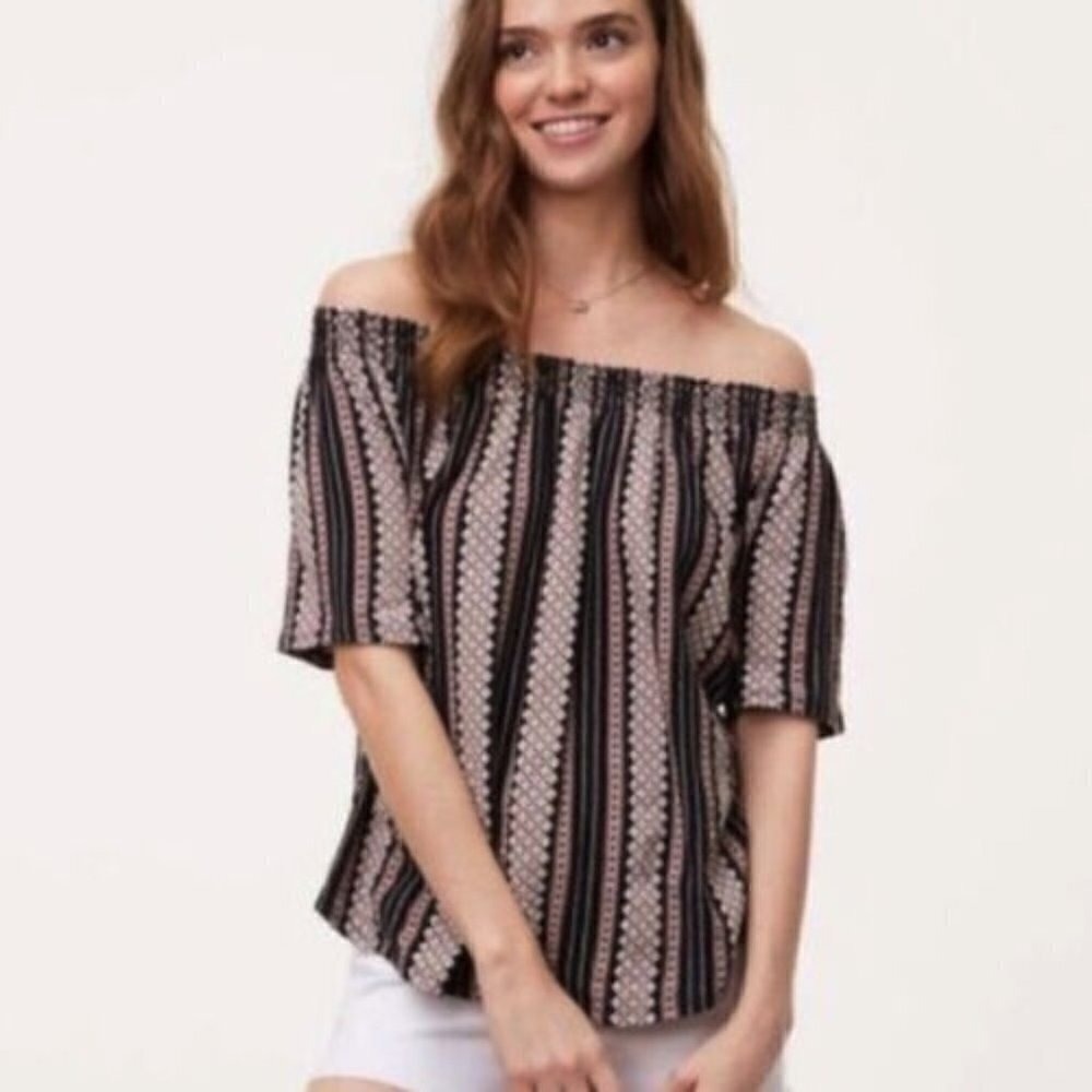 Ann Taylor Loft Black Striped Knit Off Shoulder Short Sleeve Top Blouse‎ Size XS